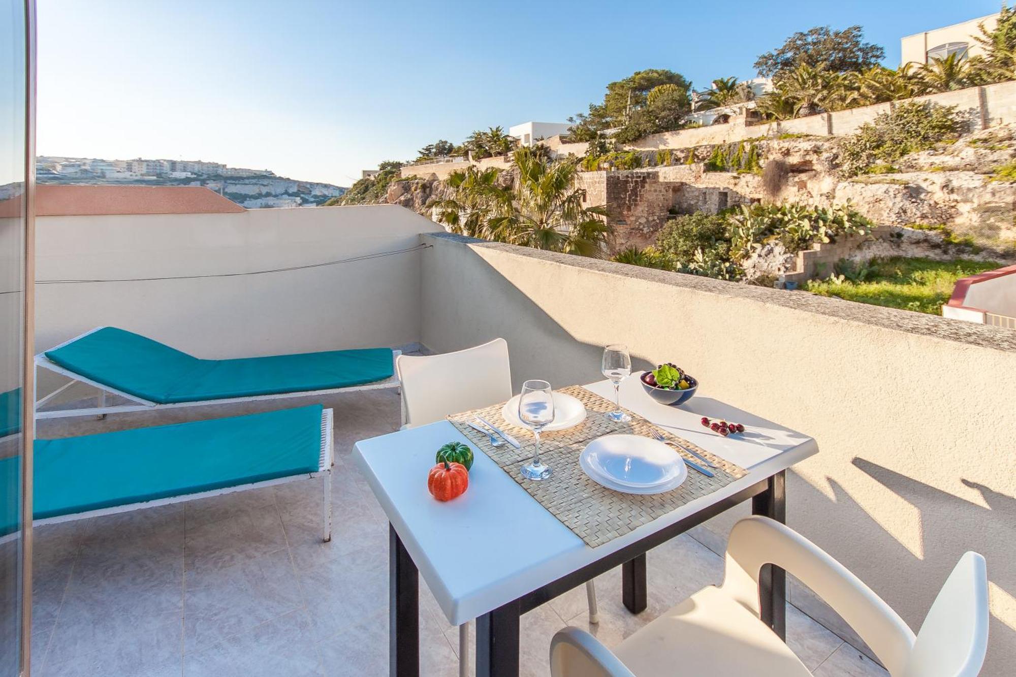 Pool & Sea Merill Apartments Меллиеха Номер фото